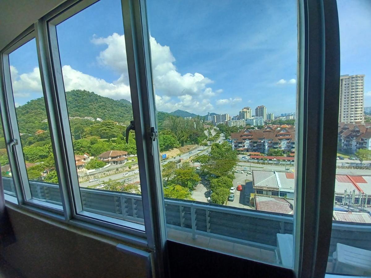 Big Big World At The Ceo Studio Penang Bayan Lepas Extérieur photo